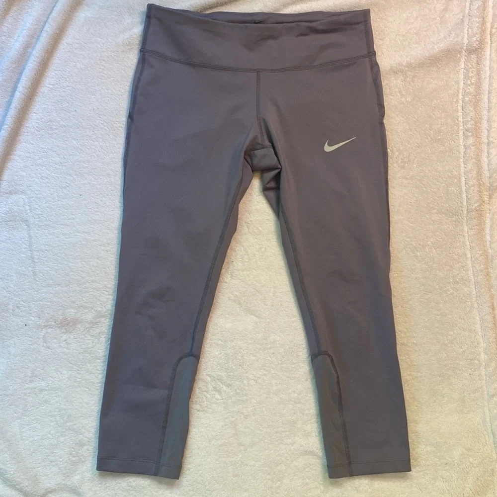 Nike Running gray cropped running tights leggings w/ 2 waistband pockets Sz M